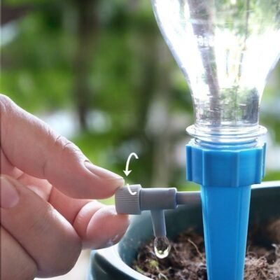Automatic plant waterer